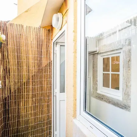 Cosy Praca Das Flores Apartment Lisbon